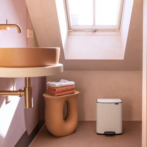 Brabantia Bo Pedal Bin White 12 Litres/36.9cm H x 29.2cm W x 26.3cm D Image