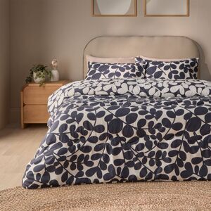 Silentnight Coverless 10.5 Tog Duvet and Pillowcase Set Blue Navy Leaf King Image